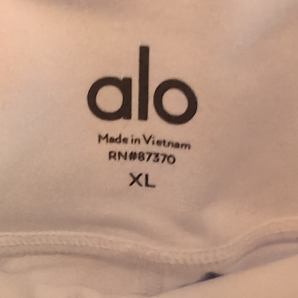 ALO Yoga Classic White High-Waist Leggings - Picture 2 of 4